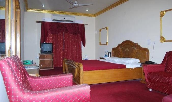 Hotel I K London Residency